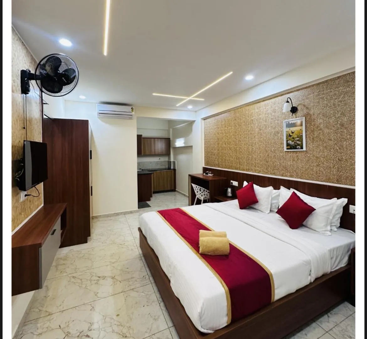 Sara Archid Hotel Kommeri India